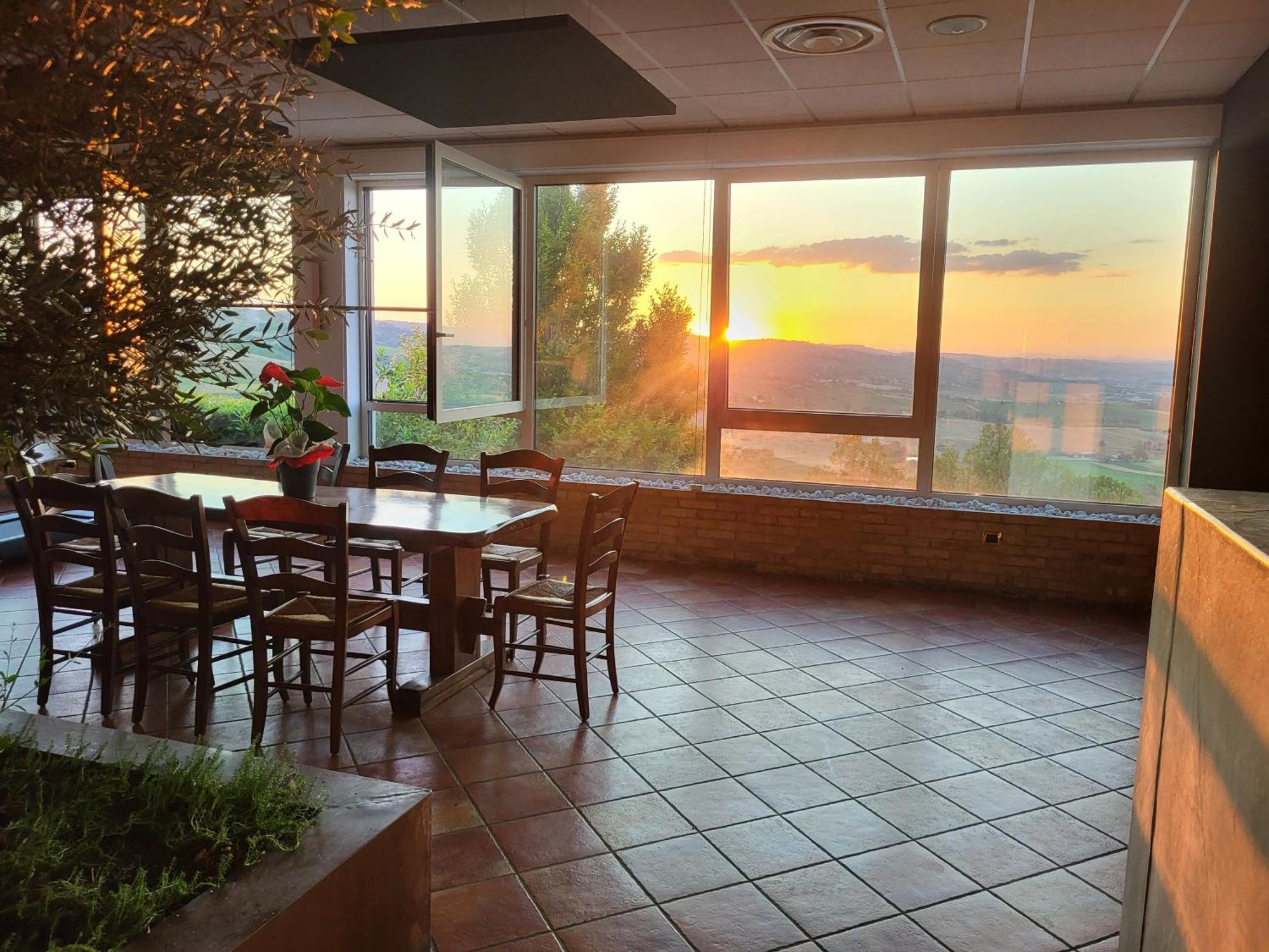 Bellavista Suite Spa Staffolo Εξωτερικό φωτογραφία